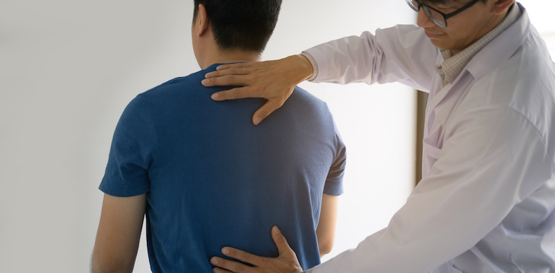 chiropractor for shoulder pain